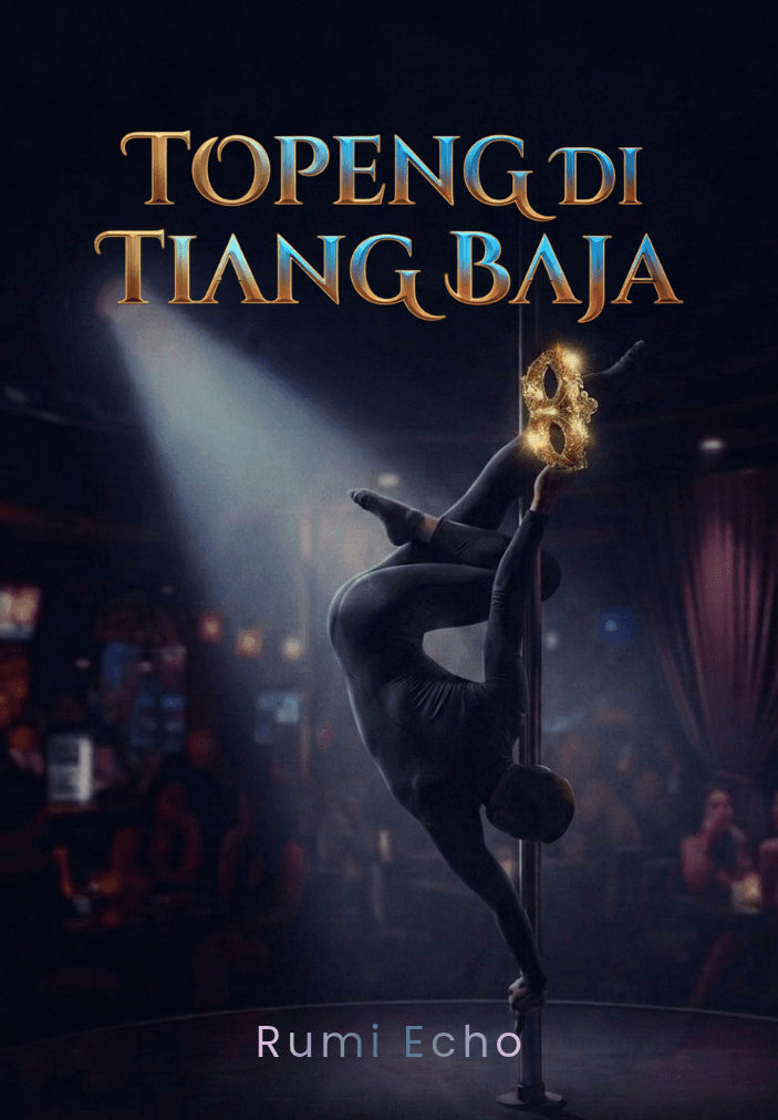Topeng di Tiang Baja